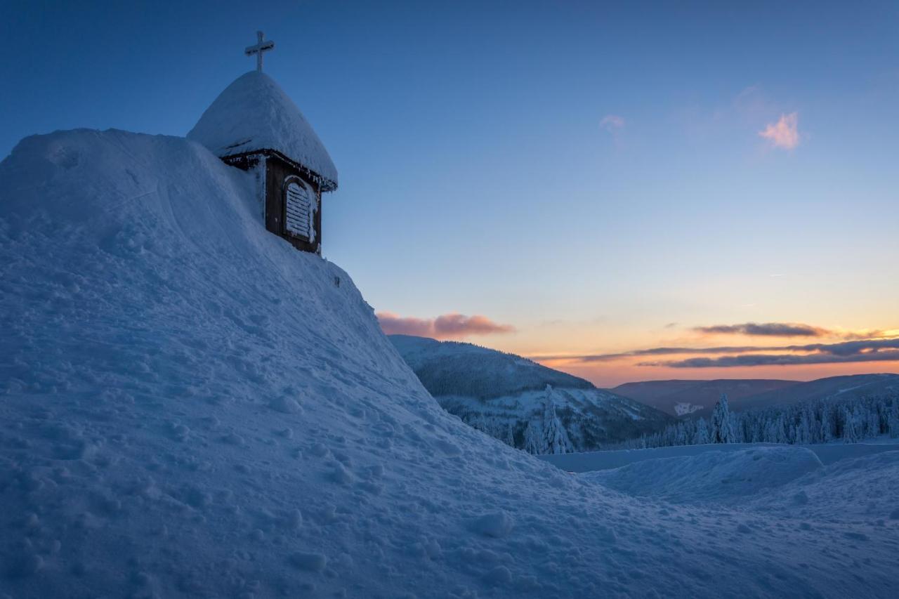 Resort Sv. František - Hotel Erlebachova Bouda Špindlerŭv Mlýn Buitenkant foto