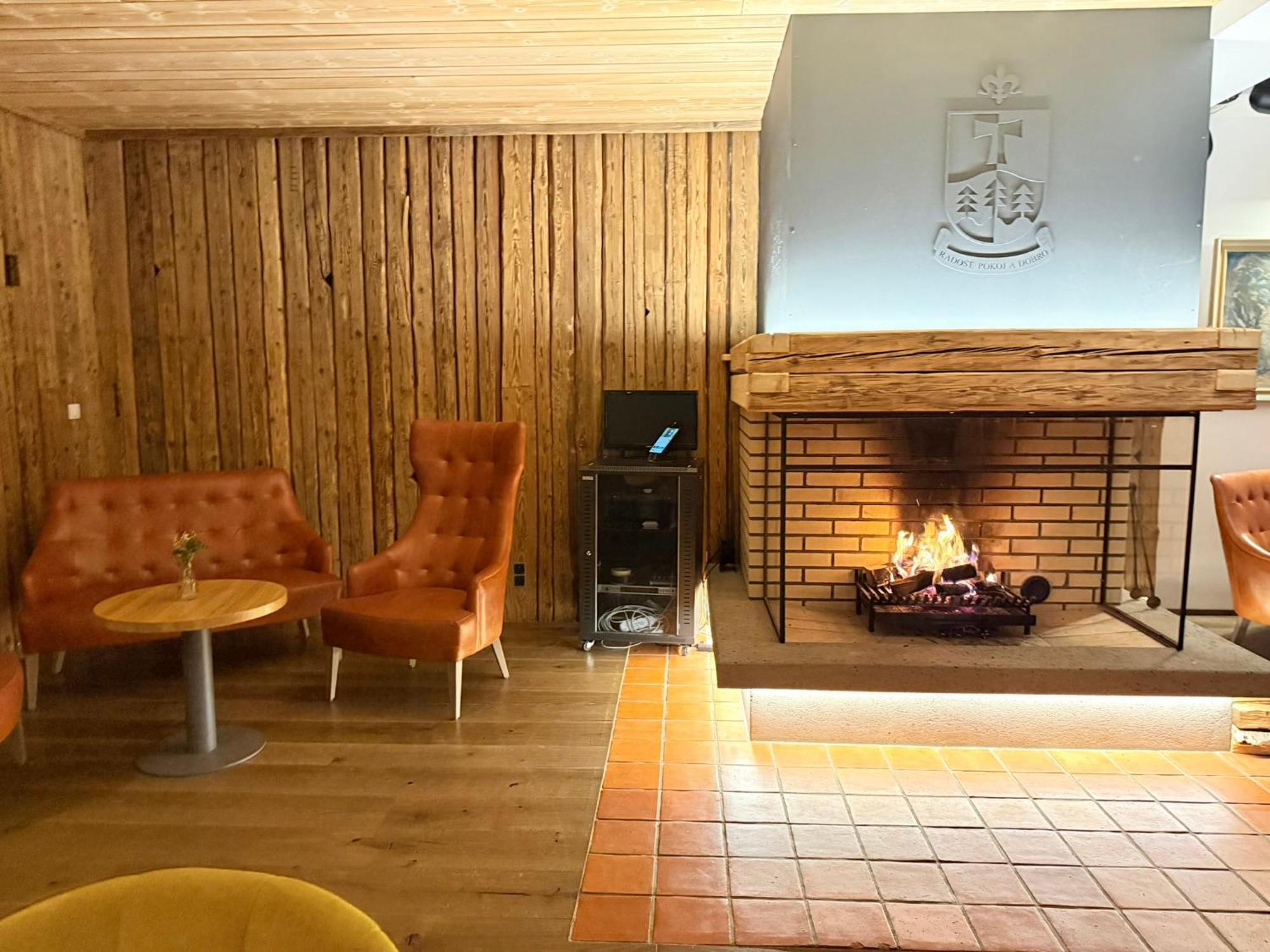 Resort Sv. František - Hotel Erlebachova Bouda Špindlerŭv Mlýn Buitenkant foto